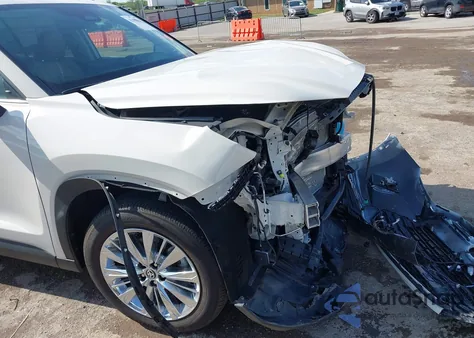 2024 Toyota Grand Highlander Platinum from USA, damaged, VIN 5TDAAAB57RS015864